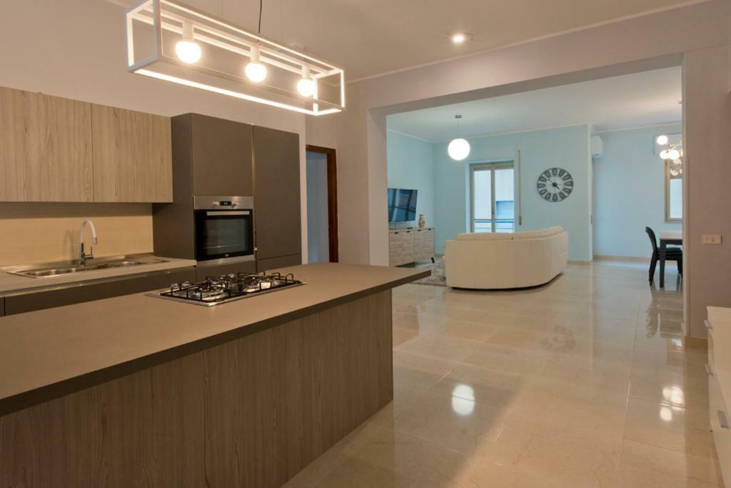 Casa Bella - 3 Baths - Walk To Ortigia Daire Siraküza Dış mekan fotoğraf